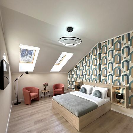 Modern Apartment In The City Center Lviv Extérieur photo